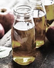 HOW TO USE APPLE CIDER VINEGAR FOR BODY ODOR